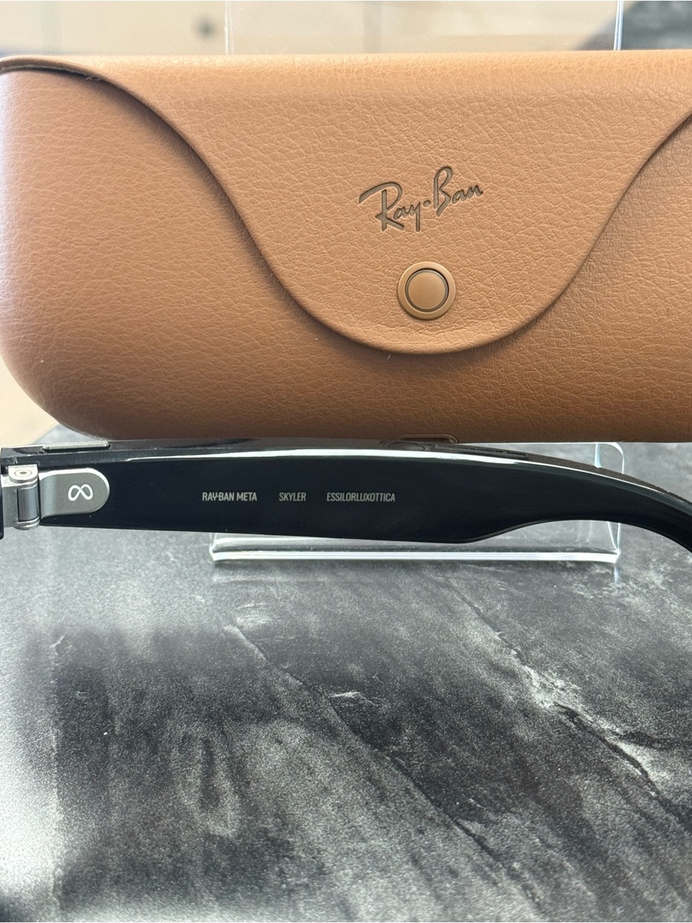 Ray-Ban Meta Skyler Black Cat-Eye Glasses with Brown Case - Picture 4 of 8